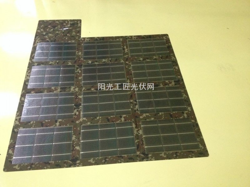 CIGS柔性薄膜太阳能90瓦16.5V军用折叠包