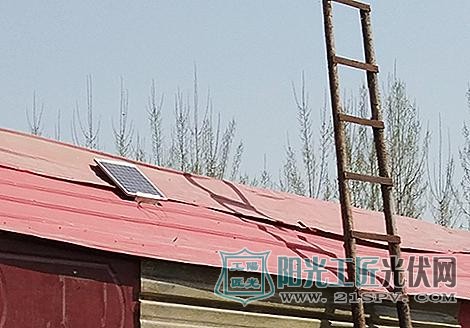 【最强大脑】郑州男子自制两层房车 用太阳能发电