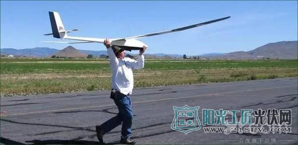 像鸟一样飞行的自主化太阳能无人机