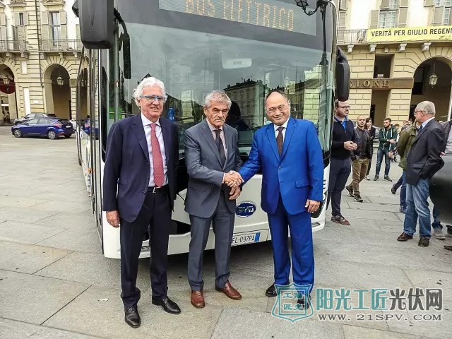 比亚迪打造意大利首支纯电动大巴车队正式投入运营