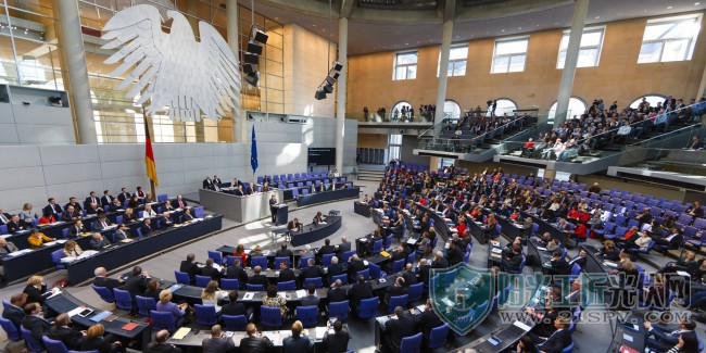 Bundestag_plenarsaal_sitzung_politik_deutschland_merkel